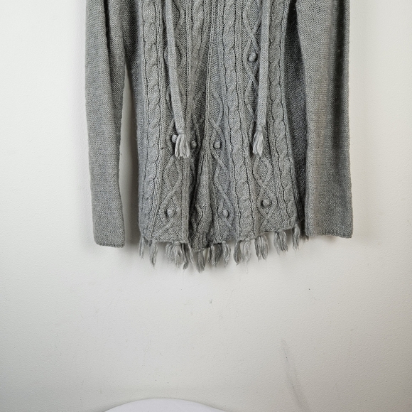 Prana Size Large Shelby Poncho Sweater Gray Knit Wool Blend Yoga Fringe - Picture 2 of 7